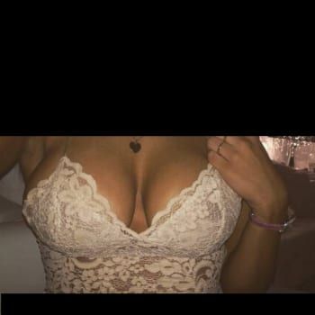 Profil de Maimouna, 45 ans, Club échangiste à Val-David (Québec)